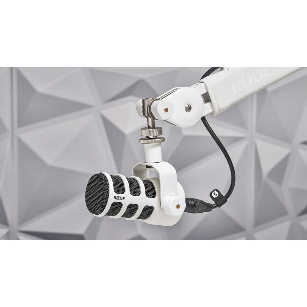 White Cardioid Dynamic Broadcast Microphone with XLR Cable P5244